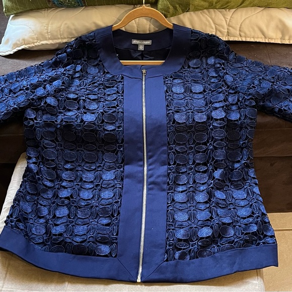 Dressy Jacket With Front Zip - Picture 3 of 3